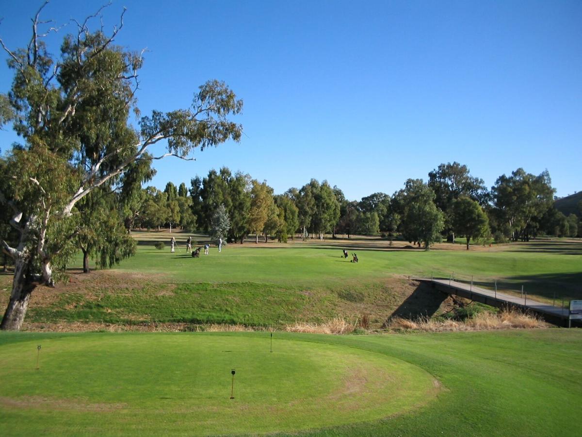 Gundagai Tourist Suites Luaran gambar